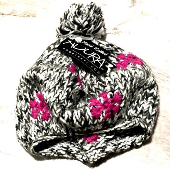 ADORA Hand Knitted Beret NWT - Picture 2 of 5
